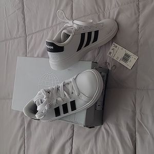 Youth Adidas Grand Court 2.0K Shoes